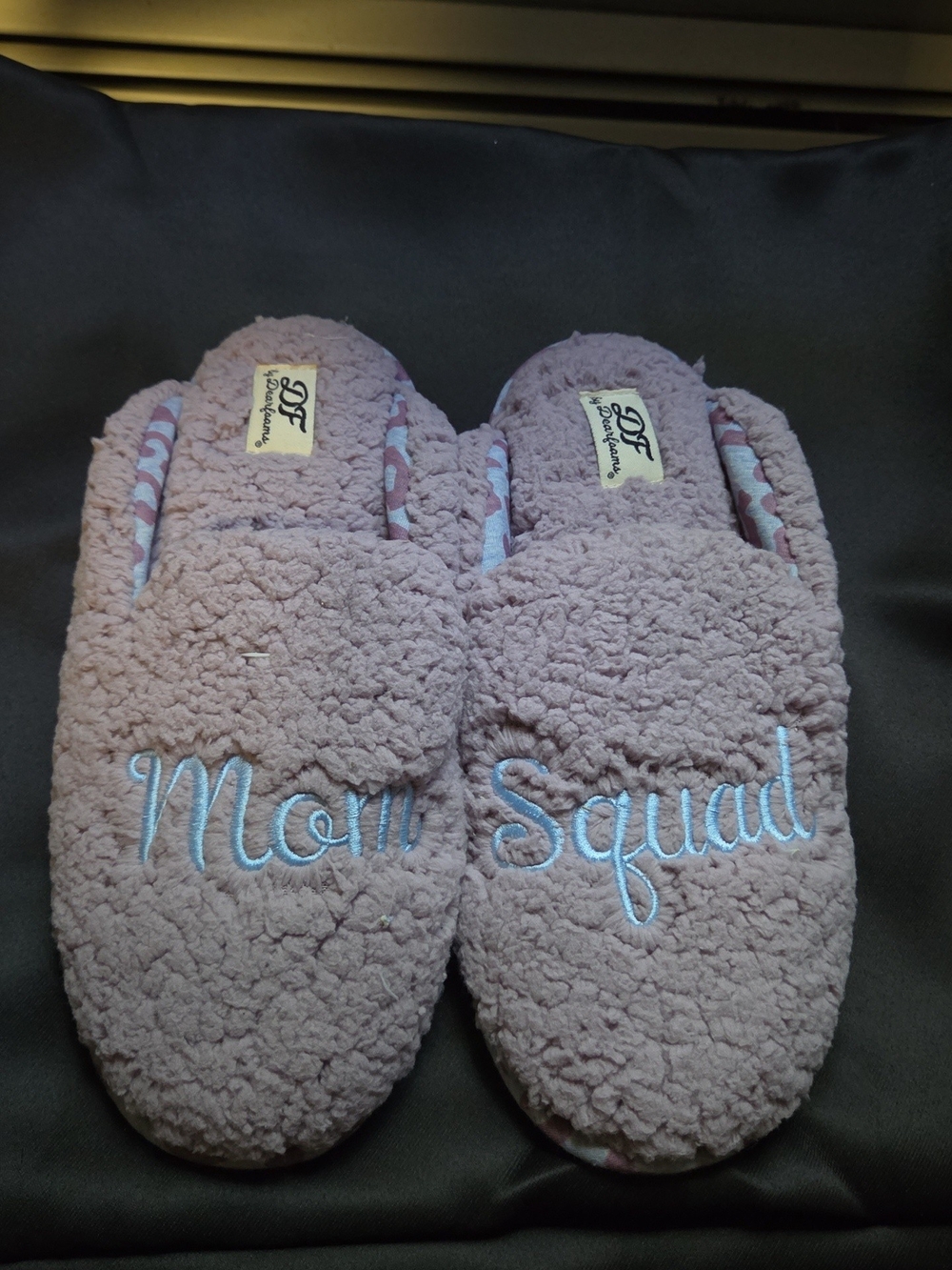 Dearfoams Lavender Mom Squad Plush Slide Slippers